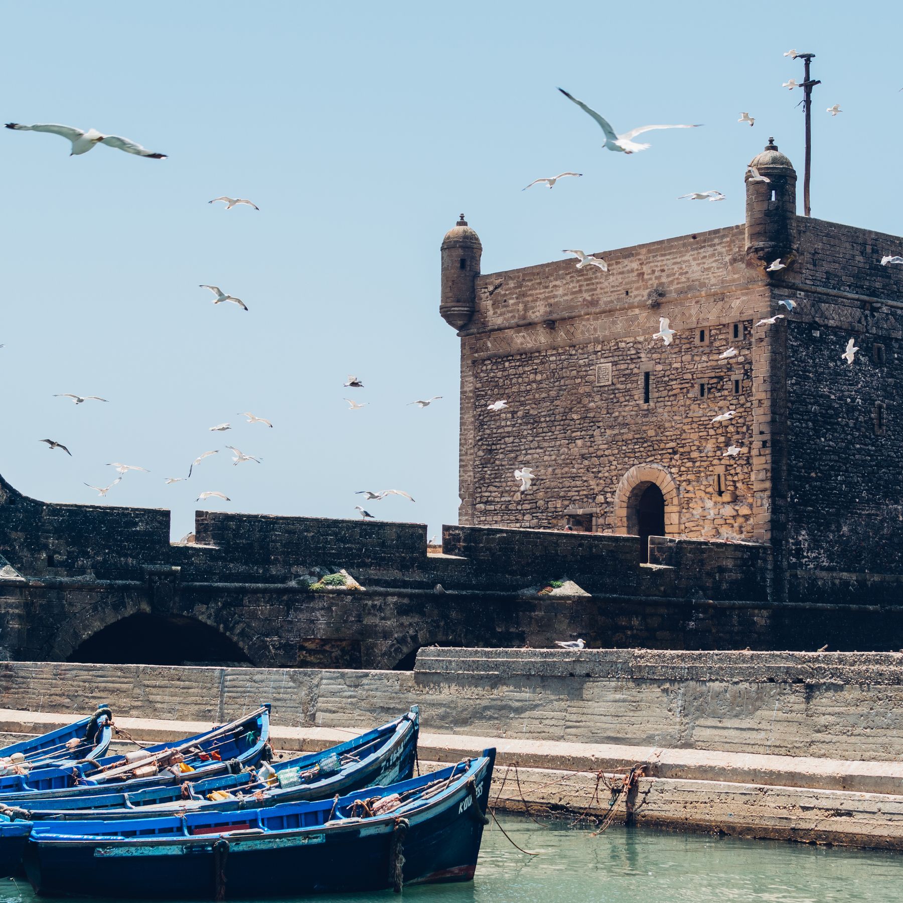 Remparts et océan d’Essaouira vus depuis la médina